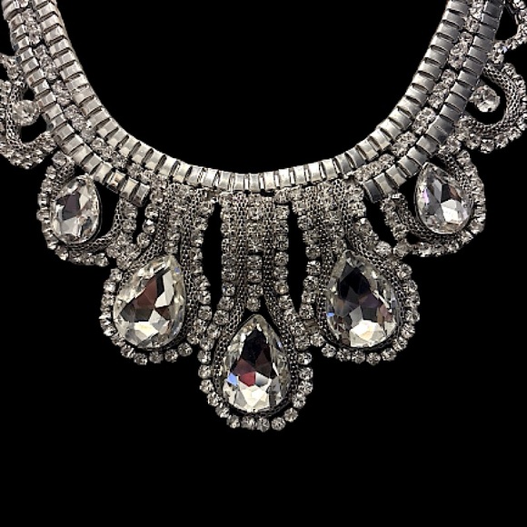 Old Hollywood Glam Bib Necklace - Picture 3 of 12